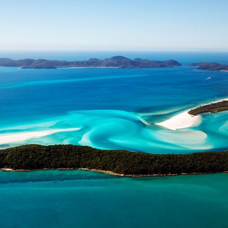 Explore the phenomenal beauty of the Whitsunday Islands