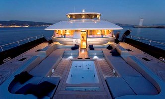 Bradley yacht charter H2X Motor Yacht