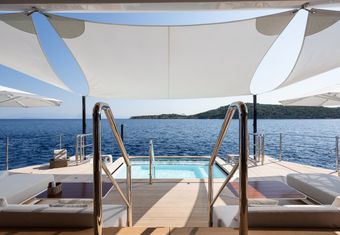 Alunya yacht charter lifestyle
                        