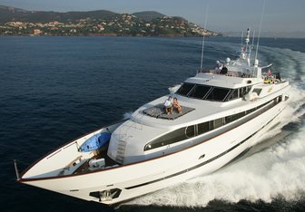 Avella Yacht Charter in Cannes