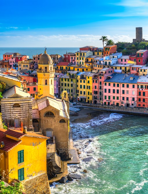 cinque terre colourful houses in italy