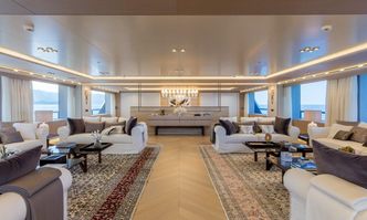 Dragon yacht charter Columbus Yachts Motor Yacht